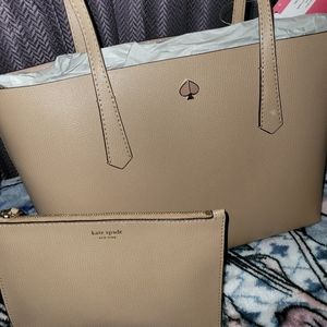 NWT Kate Spade tote with matching inside wristlet/wallet